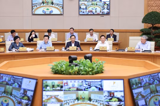 Biến khó khăn, thách thức thành cơ hội tái cơ cấu nền kinh tế, nâng cao năng lực cạnh tranh