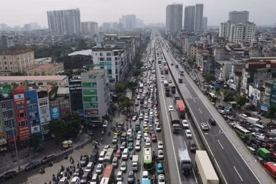 Giao thông Hà Nội sáng 3/3: Nhiều sự cố trên Vành đai 3 và cầu Thăng Long