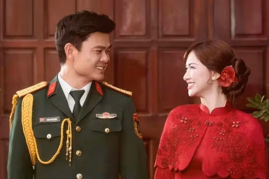 Hòa Minzy đăng video ngày gia đình bạn trai Đại úy đến 'thưa chuyện'