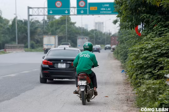 Hà Nội: Xử lý nghiêm xe máy đi vào đường cao tốc Đại lộ Thăng Long