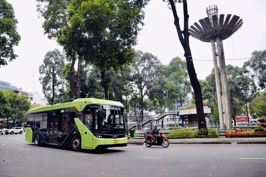 Miễn phí xe buýt tại TP.HCM: Gợi mở mô hình phát triển giao thông xanh ở các đô thị