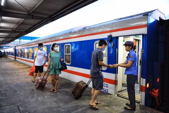 Không giảm giá vé tàu theo quy định, doanh nghiệp bị phạt tới 10 triệu đồng