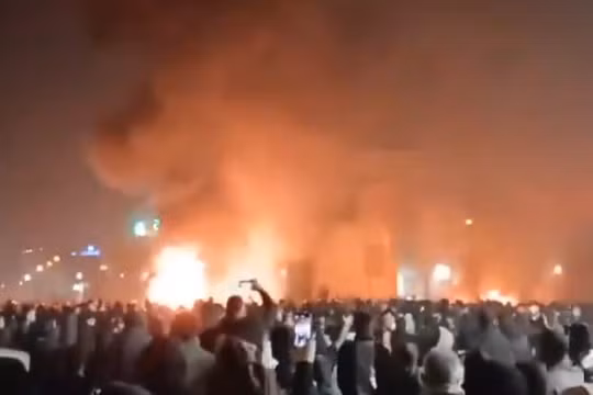 Internet bị gián đoạn ở Iran, biểu tình leo thang nghiêm trọng
