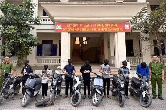 Cảnh báo học sinh “độ” xe điện thành “quái thú tốc độ”
