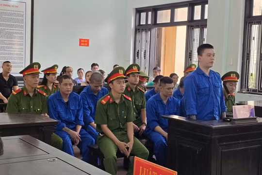 Huế: Hơn 120 năm tù cho nhóm bị cáo mua bán trái phép chất ma túy