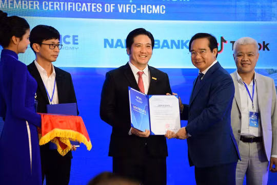 TP.HCM ra mắt Trung tâm Tài chính Quốc tế, Nam A Bank chính thức là nhà đầu tư chiến lược