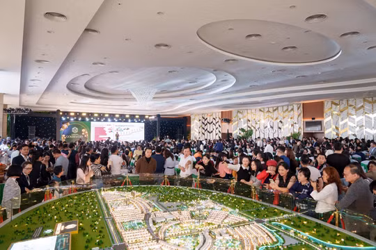 Khách hàng tiết lộ lý do “bẻ lái 180 độ” sau chuyến mục sở thị dự án Vinhomes Golden City