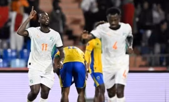 Bờ Biển Ngà ngược dòng hạ Gabon 3-2: Màn lột xác ngoạn mục của Những chú voi