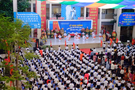Trường Tiểu học Lý Nam Đế thông tin tiếp về vụ việc nhiều học sinh bị đau bụng, nôn sau bữa ăn bán trú