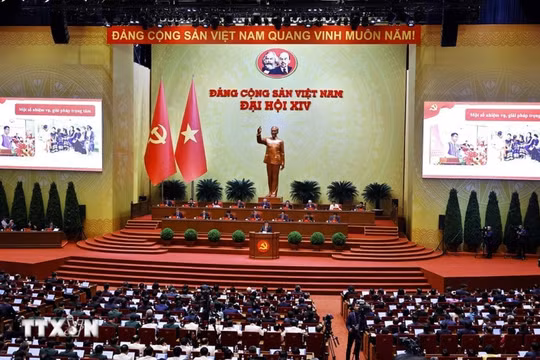 Chỉ thị của Bộ Chính trị về nghiên cứu, học tập, quán triệt, tuyên truyền và triển khai thực hiện Nghị quyết Đại hội XIV của Đảng