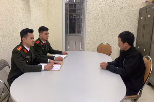 Cao Bằng khởi tố bị can tàng trữ trái phép vũ khí quân dụng, thu giữ súng nén khí