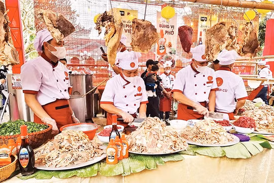 Hơn 50 gian hàng hội tụ tại Festival Phở 2026 ở Ninh Bình