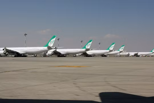 Mỹ kêu gọi công dân rời khỏi Iran khi không phận được mở lại một phần