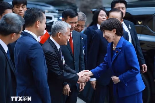 Thủ tướng Nhật Bản phát biểu chính sách tại Đại học Quốc gia Hà Nội