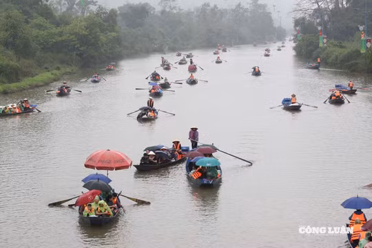 Công nghệ hỗ trợ “làm sạch” không gian lễ hội nhưng con người mới là yếu tố then chốt...