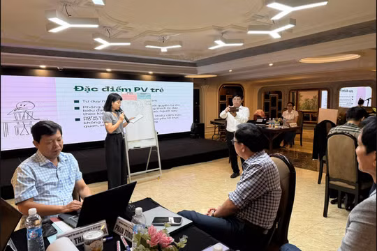 Đào tạo báo chí trong môi trường số: Từ 'mở lớp' sang 'xây hệ sinh thái học tập'