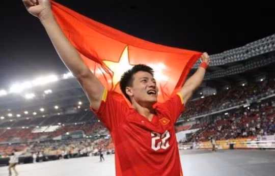 U23 Việt Nam tới Saudi Arabia: HLV Kim Sang-sik và 'canh bạc' Nguyễn Thanh Nhàn