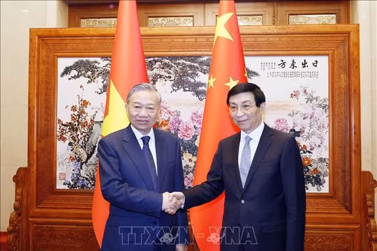 Tổng Bí thư, Chủ tịch nước Tô Lâm hội kiến Chủ tịch Chính hiệp toàn quốc Trung Quốc Vương Hộ Ninh