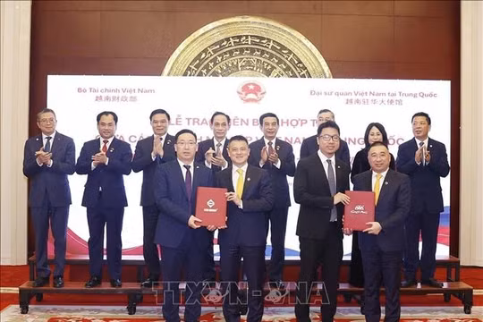 Lễ trao Bản ghi nhớ hợp tác giữa các doanh nghiệp Việt Nam và Trung Quốc