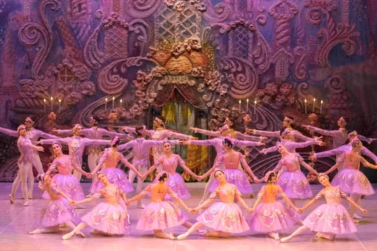 Nhà hát Nga mang tinh hoa ballet cổ điển đến Việt Nam