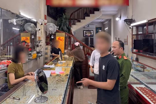 Thanh niên giả vờ mua vàng rồi cướp giật