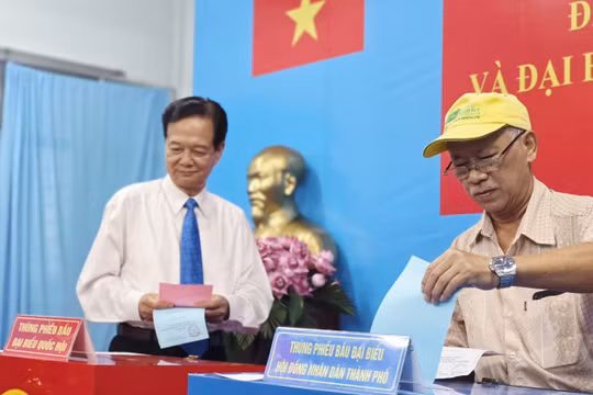 TPHCM: Tiến độ bầu cử sáng ngày 15/3 đạt hơn 44% cử tri đi bầu