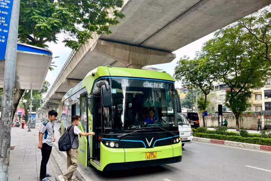 Đến năm 2030, 50% phương tiện công cộng là xe điện