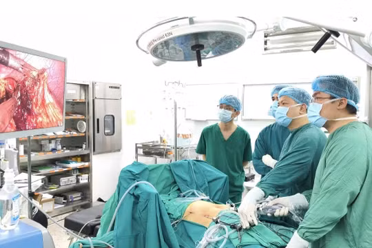 Khối nang gan gần 9 cm xuất huyết, bệnh nhân suýt vỡ ổ bụng vì bỏ qua cảnh báo của bác sĩ