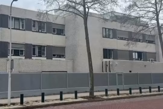 Vụ nổ 'có chủ đích' tại trường học Do Thái ở Amsterdam