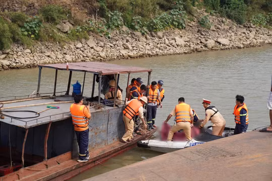 Vụ chìm tàu hút cát tại Phú Thọ: Đã tìm thấy 1 nạn nhân