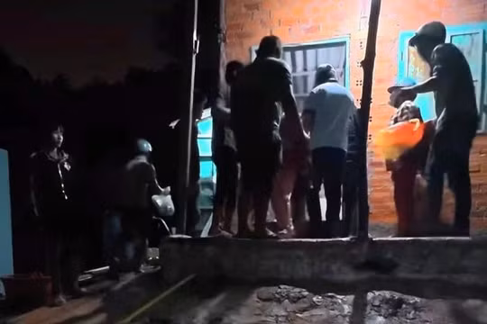 Can ngăn ẩu đả trước nhà, người đàn ông ở Lâm Đồng bị đâm tử vong
