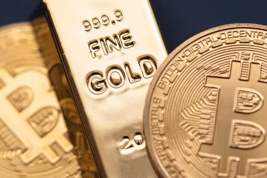Giá vàng thế giới mở cửa dưới 4.700 USD/ounce trước áp lực từ Fed và đồng USD