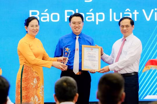 Trần Đức Anh - người làm báo trẻ say mê với công tác Đoàn