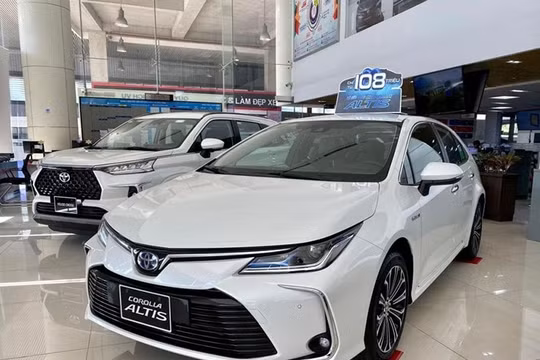 Toyota Corolla Altis 2026: Cập nhật giá lăn bánh và thông số kỹ thuật mới nhất