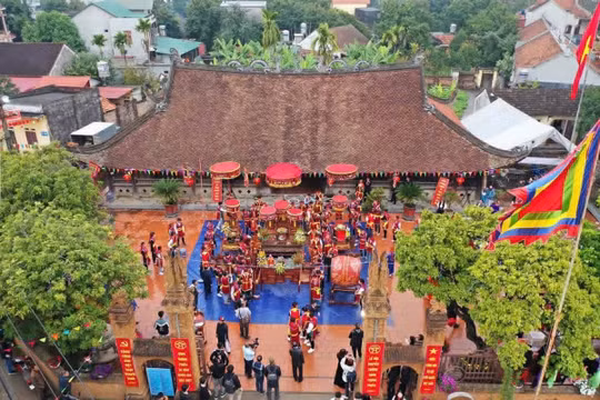 Không gian thiêng bị công trình tạm xâm hại: Chuyện nhỏ, hệ lụy không nhỏ