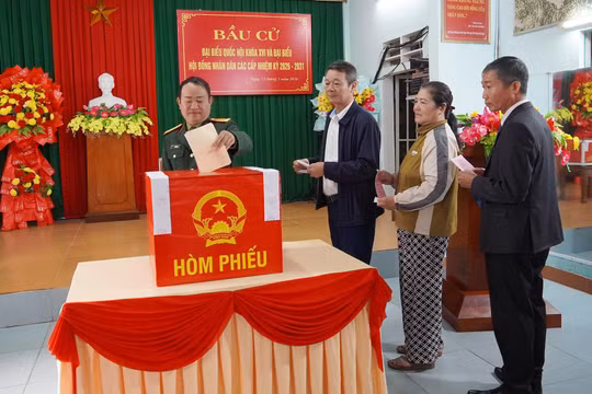 Kỳ 3: Ngày hội lớn – Khi cử tri gửi gắm niềm tin