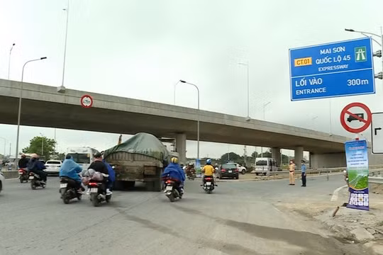 Ninh Bình: Không để xảy ra tình trạng thiếu xe, tăng giá vé trái phép dịp nghỉ Lễ Giỗ Tổ Hùng Vương và 30/4 - 1/5