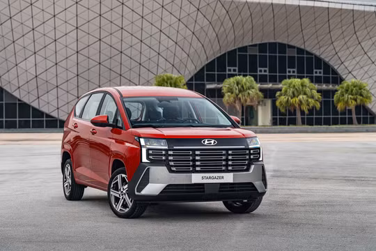 Ô tô Hyundai giảm giá đồng loạt, khách mua tiết kiệm hàng trăm triệu