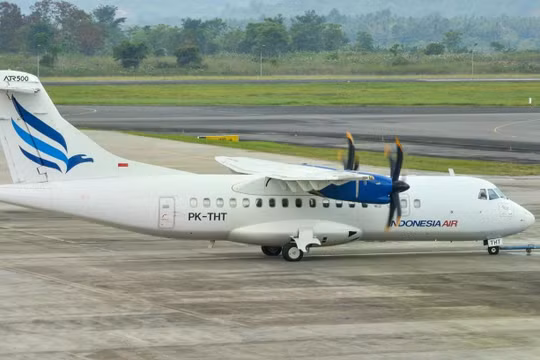 Indonesia khẩn trương tìm kiếm máy bay mất tích cùng 11 người