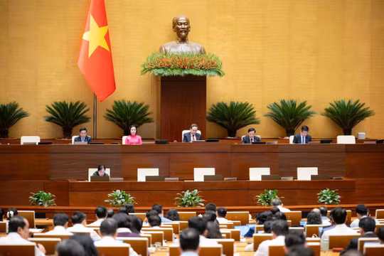Sửa đổi Luật Công chứng: Thúc đẩy chuyển đổi số, giảm thủ tục cho người dân