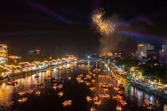 Ninh Bình cho phép bắn pháo hoa tầm thấp tại 6 xã, phường dịp Tết và lễ hội năm 2026