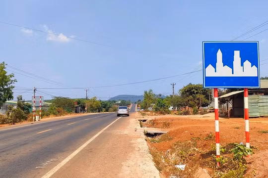 Gia Lai: Điều chỉnh loạt biển báo giới hạn tốc độ cắm dày đặc trên Quốc lộ 19 gây bức xúc