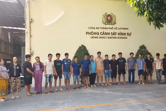 TP. HCM: Bắt tạm giam 24 người trong đường dây 'phù phép' tăng trọng lượng xe container