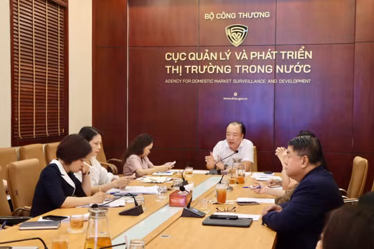 Bán lẻ Việt tăng trưởng 10% nhưng thiếu át chủ bài: 'Mỏ vàng' outlet vẫn bị bỏ ngỏ