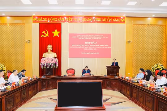 Báo chí đã kịp thời phản ánh không khí dân chủ, sôi nổi trong bầu cử tại Ninh Bình