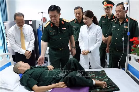 Đại tướng Nguyễn Trọng Nghĩa thăm, chúc Tết thương, bệnh binh