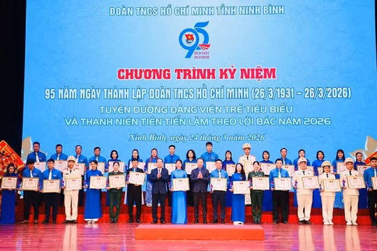 Ninh Bình tuyên dương 95 đảng viên trẻ và thanh niên tiên tiến