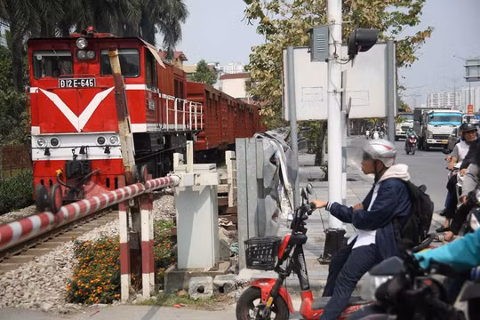 Hà Nội: Xóa hàng loạt lối đi tự mở, phòng ngừa tai nạn đường sắt