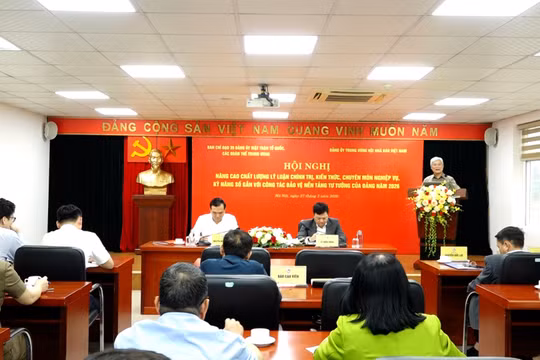 Tăng cường năng lực báo chí trong đấu tranh bảo vệ nền tảng tư tưởng của Đảng
