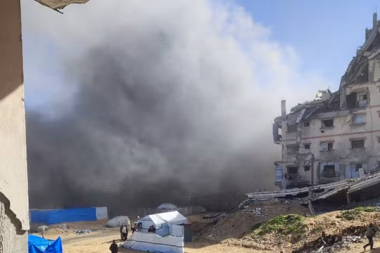 Thỏa thuận ngừng bắn Gaza lung lay sau loạt không kích ác liệt của Israel